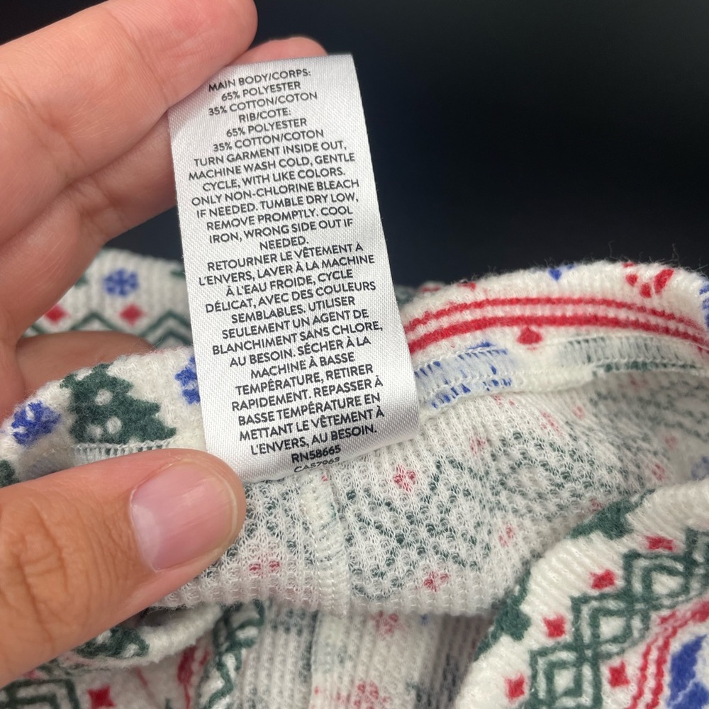 Nordstrom 4T sleepwear Christmas tree/snowflake pajama set - Picture 5 of 6